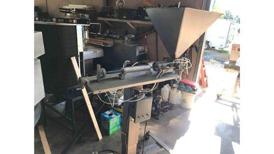 image of Colborne Manufacturing Piston Depositor